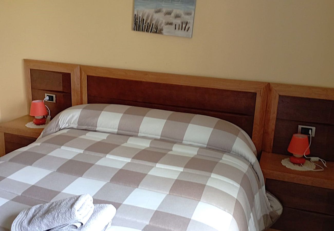 Rent by room in Ordes - Ordes Room 6