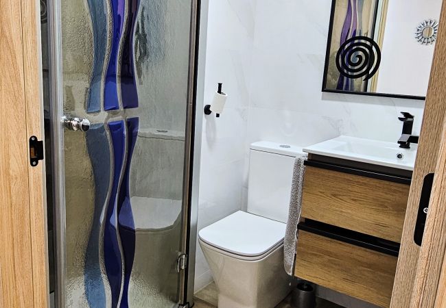 Rent by room in Santiago de Compostela - Santiago, Romero Donallo 1 Rent by room in Santiago de Compostela - Santiago, Romero Donallo 1