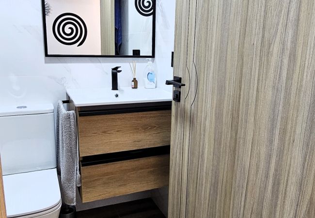 Rent by room in Santiago de Compostela - Santiago, Romero Donallo 1 Rent by room in Santiago de Compostela - Santiago, Romero Donallo 1