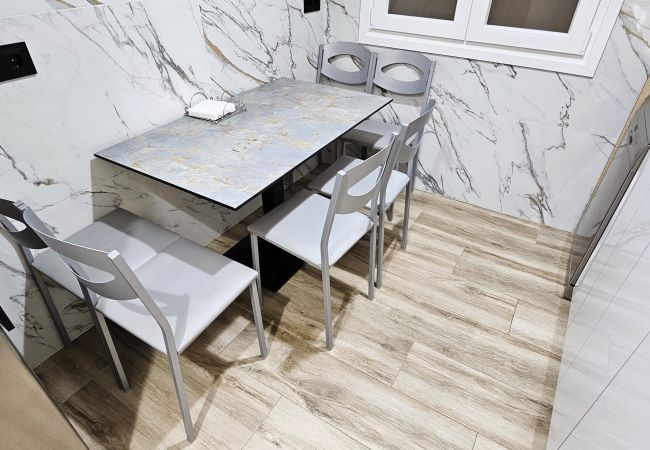 Rent by room in Santiago de Compostela - Santiago, Romero Donallo 2 Rent by room in Santiago de Compostela - Santiago, Romero Donallo 2