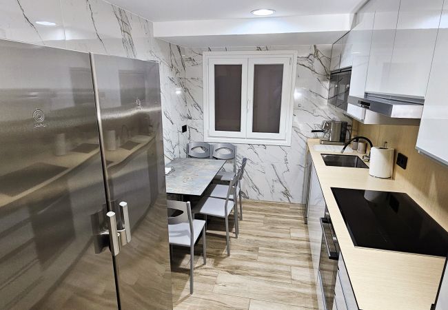 Rent by room in Santiago de Compostela - Santiago, Romero Donallo 3 Rent by room in Santiago de Compostela - Santiago, Romero Donallo 3