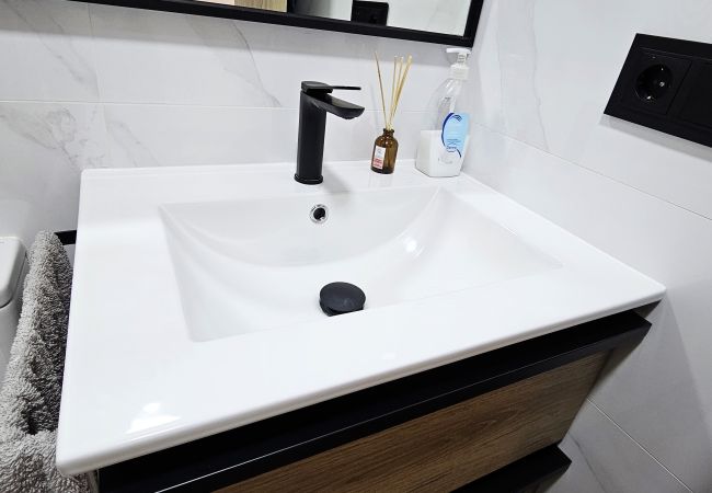 Rent by room in Santiago de Compostela - Santiago, Romero Donallo 4 Rent by room in Santiago de Compostela - Santiago, Romero Donallo 4