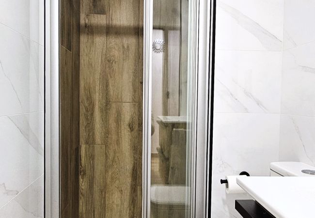 Rent by room in Santiago de Compostela - Santiago, Romero Donallo 5 Rent by room in Santiago de Compostela - Santiago, Romero Donallo 5