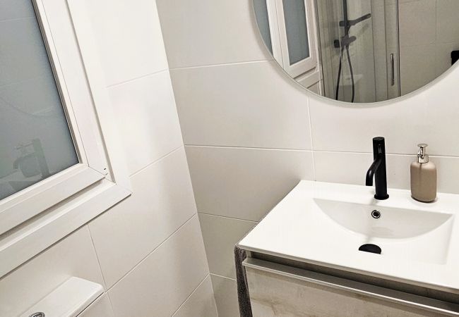 Rent by room in A Coruña ciudad - A Coruña Rent by room in A Coruña ciudad - A Coruña