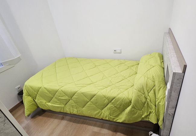 Rent by room in A Coruña ciudad - A Coruña Rent by room in A Coruña ciudad - A Coruña