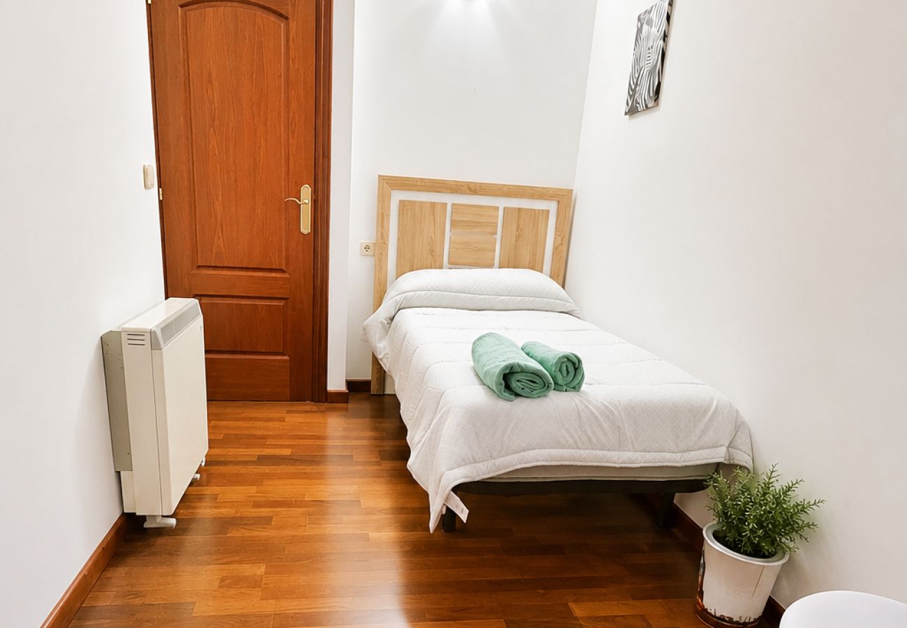Rent by room in Santiago de Compostela - Santiago Garcia Prieto